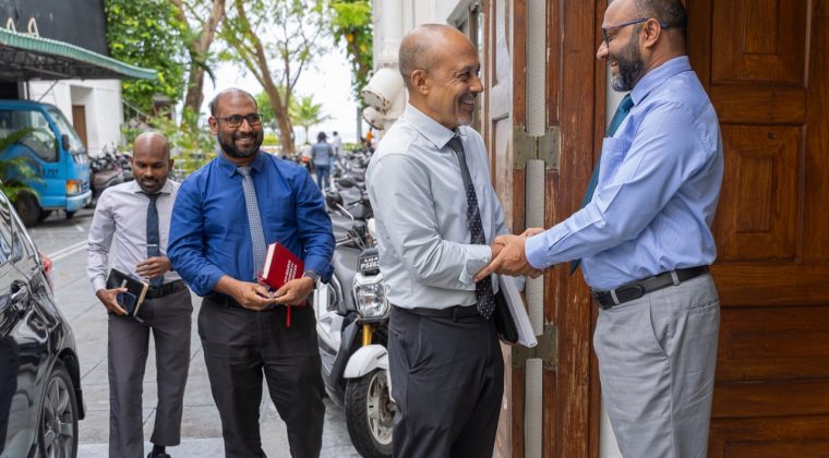 Minister Meeting with HDC New MD (3)